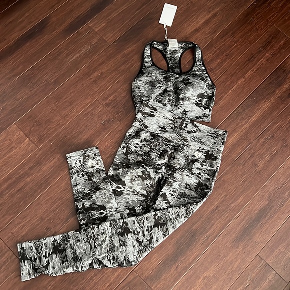 Other - Womens best set